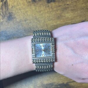 Elegant Gold Women's Watch
